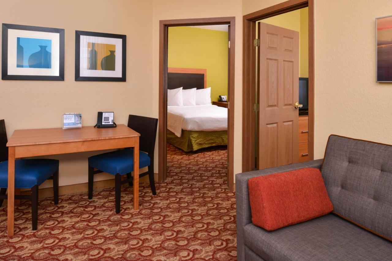 Candlewood Suites Miami Lakes By Ihg Екстериор снимка