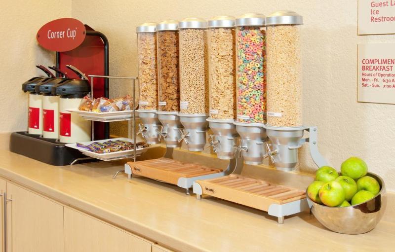 Candlewood Suites Miami Lakes By Ihg Екстериор снимка