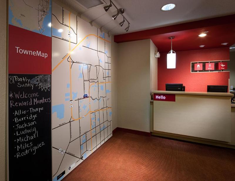Candlewood Suites Miami Lakes By Ihg Екстериор снимка